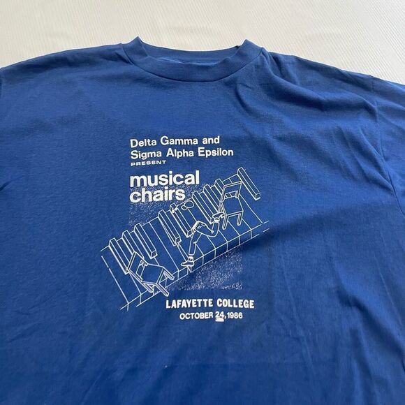 Delta Gamma Sigma Alpha Epsilon Musical Chairs VTG Blue T-Shirt Size XL - Picture 1 of 8